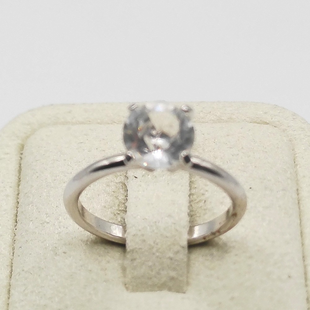 Vintage Uncas Silver Tone Round Cut Clear Stone Solitaire Ring Size 6